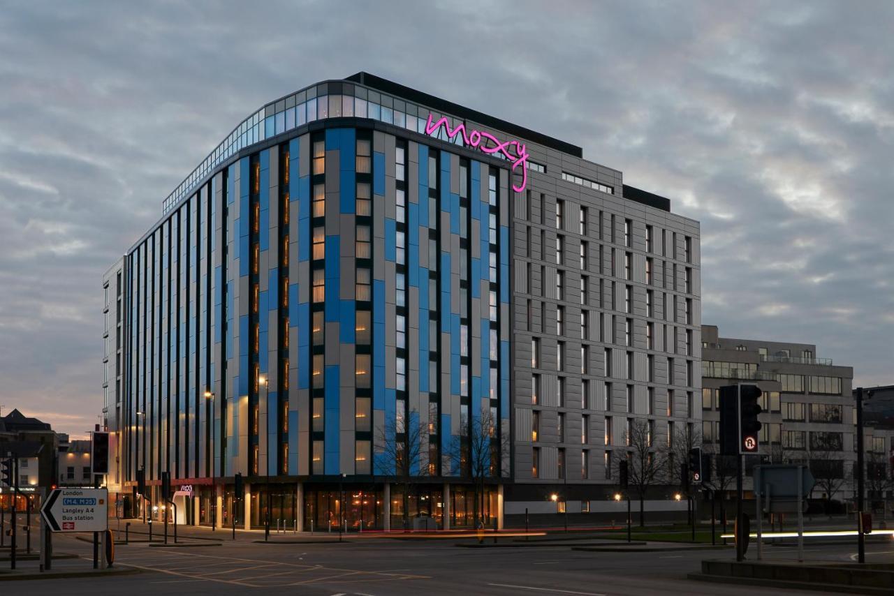 Hotel Moxy Slough Exterior foto